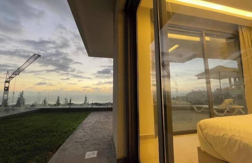 Tabarja Apartamento | 24H Electricity, By the pool APP