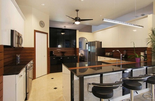 Biggar Villa | Villa Country Club Residence - Stylish 4 BR Home