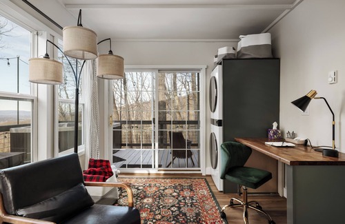 New Market Cabina | 25% Off ~ Hygge mountain retreat w/ stunning views