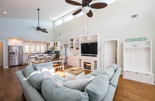 Gulf Trace Casa | 25% SALE Thru FALL~New Listing~"Gindarra"~Gulf Trace~Heated Pool~Beach Gear~Park