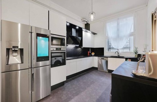 Quartier du Gros-Caillou Apartamento | 260m2 Luxurious 5-Bedroom in 7eme close to Tour Eiffel/Champs de Mars/Invalides