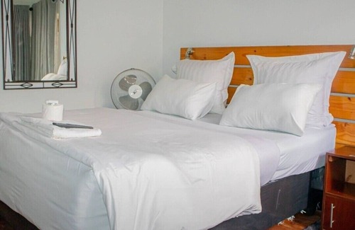 Harare Cama Y Desayuno | 27 Bishop Gaul Ave