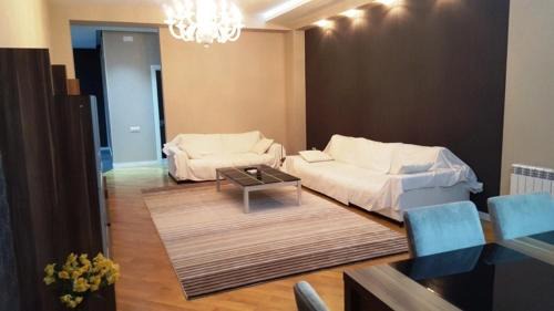 Nasimi Apartamento | 28 Mall Apatment