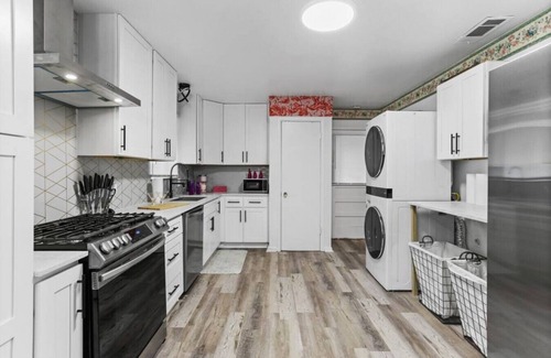 Oak Cliff Casa | 2819 Lourdes · Awesome Oak Cliff getaway close to the Action!