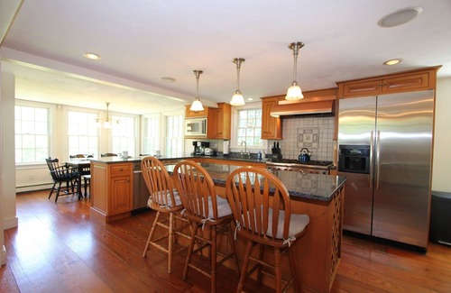 Barnstable Casa | 2828 Main Street - Antique Charm: 5BR Historic Home, Modern Amenities