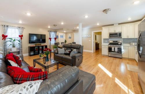 Quincy Casa | 284 - 5BR Boston - Peaceful House near England Aqua