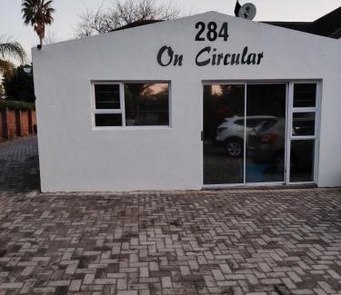 Port Elizabeth Apartamento | 284 On Circular 4