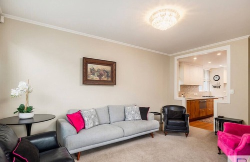 Mount Eden Apartamento | Spacious Mt Eden Apartment