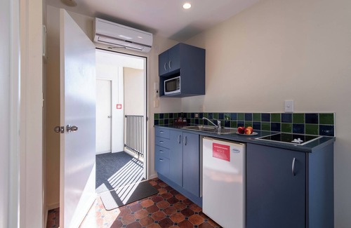 Upper Riccarton Hotel | 298 Westside Motor Lodge