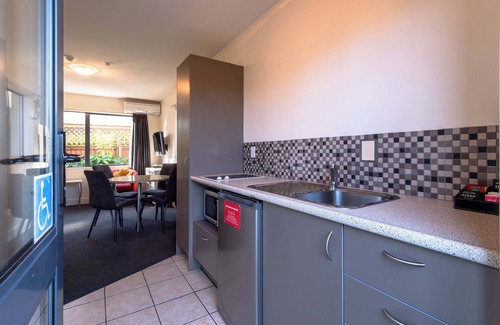 Upper Riccarton Hotel | 298 Westside Motor Lodge