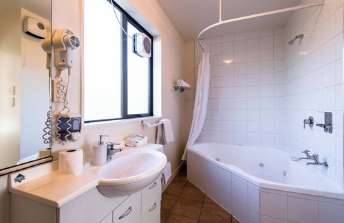 Upper Riccarton Hotel | 298 Westside Motor Lodge