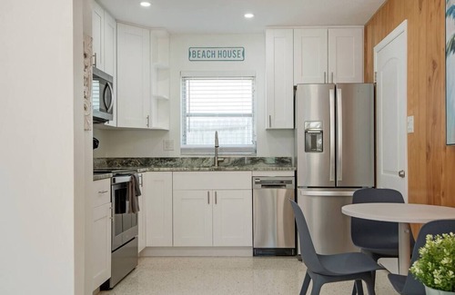 Safety Harbor Cabaña | 2A Newly Renovated 1/1 at Coastal Cottages