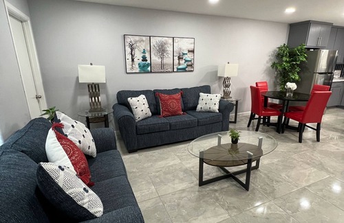 Brownsville Apartamento | 2B/1B apartment A in wonderful Brownsville with AC