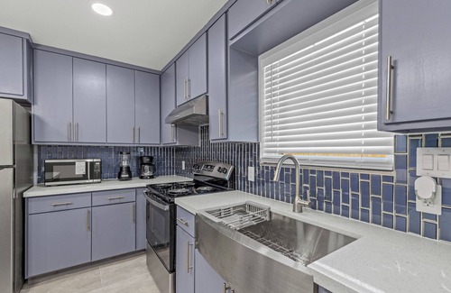 Brownsville Apartamento | 2B/1B apartment A in wonderful Brownsville with AC