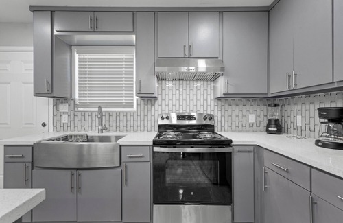 Brownsville Apartamento | 2B/1B apartment B in wonderful Brownsville with AC