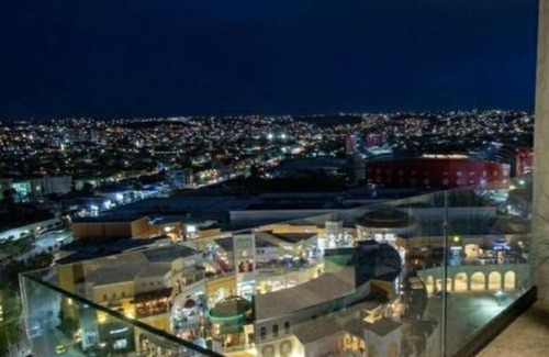 Tijuana Condominio | ♤2B&2B at Adamant tower luxury. 75 inch TV & A/C