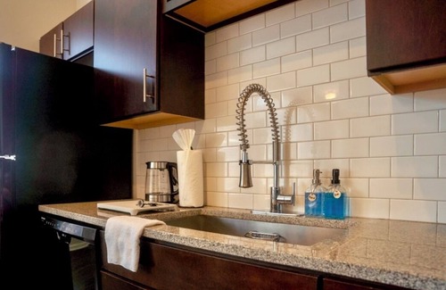 Garment District Apartamento | 2B/BR Live/Work Space catered to Businessmen, Travel Nurses, Techies