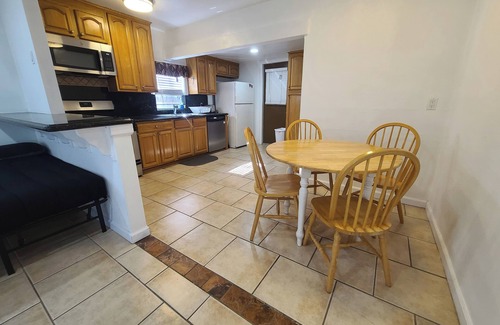 West Carson Apartamento | 2B Luxurious Villa DTLA Disney Beach Freeway LAX Free Wifi Laundry Cozy Clean
