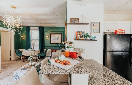 College Hill Apartamento | 2B1B Family Retreat,Private Kitchen, Brown&RISD