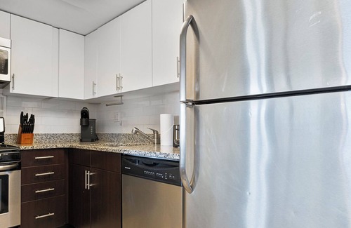 Longwood Apartamento | 2bd/1.5ba Next to BU 7903