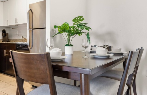 Longwood Apartamento | 2bd/1.5ba Next to BU 7903