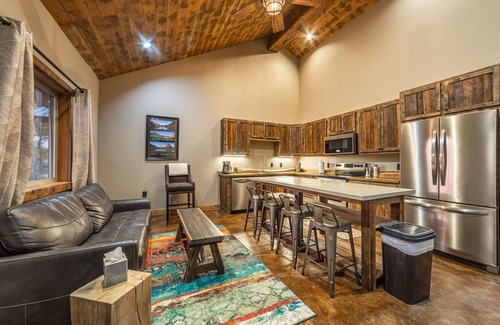 Coram Condominio | 2bd/1ba Condo For Glacier Park Explorers –Only 7mi To Park-Hang Your Hat Here #1
