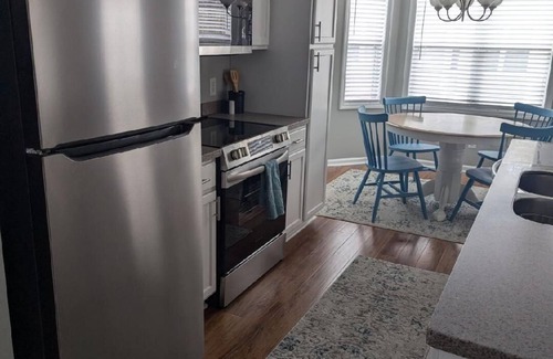 St. James Condominio | 2BD 2 BA in exclusive St. James w/ pool. Easy access to OKI Beaches & Southport!