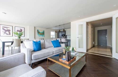 Chigwell Apartamento | 2BD, 2BA Urban Oasis