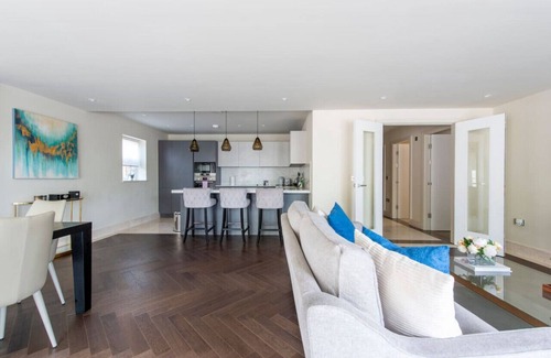 Chigwell Apartamento | 2BD, 2BA Urban Oasis