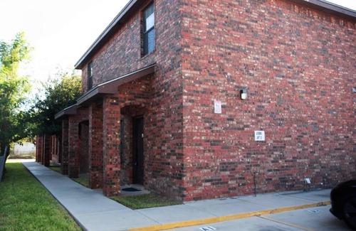 Edinburg Apartamento | 2BD 2BT Apartment 1 Min to University Utrgv