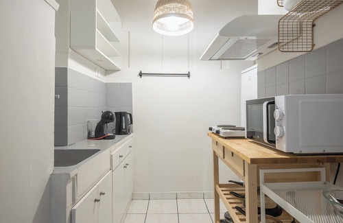 Kinosargous Apartamento | 2BD - Center of Athens - 4mins Walk To Acropolis