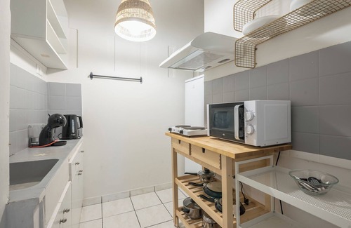Kinosargous Apartamento | 2BD - Center of Athens - 4mins Walk To Acropolis