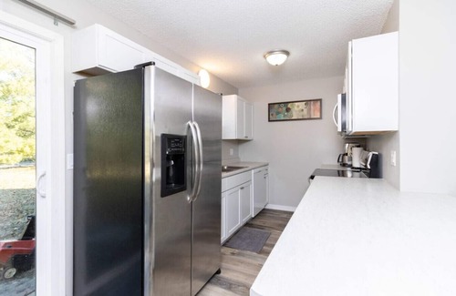 Urbandale Apartamento | 2BD/Extended Stay/Washer&Dryer/Work Station