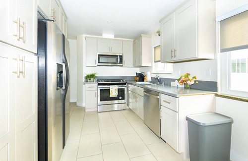 Old Towne Apartamento | 2BD HOME SEAL BEACH/LONG BEACH OCEAN VIEWS