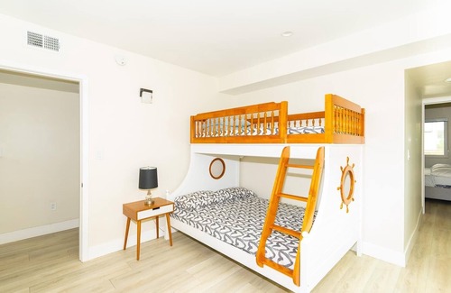 Old Towne Apartamento | 2BD HOME SEAL BEACH/LONG BEACH OCEAN VIEWS