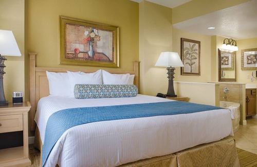Lake Buena Vista Complejo | 2BD/Orlando near Disney - Private Living Area, Full Kitchen!