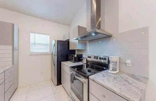 Central City Apartamento | 2BD-RemoteWork-Extd Stay Discounts-PetsOK-Central