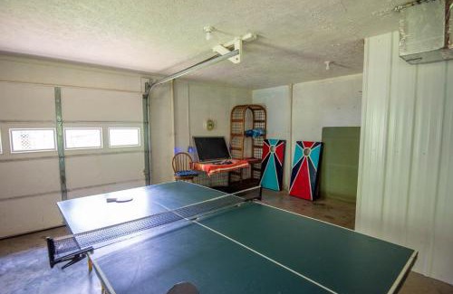 Crumpler Casa | 2Bd Riverfront with Expansive Outdoor Space, River Access, Fire Pit