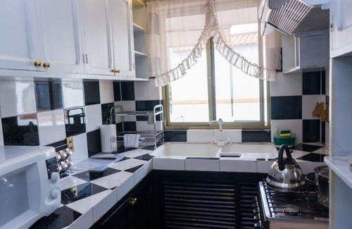 Macrodistrito Sur Apartamento | Cozy Calacoto Apt I Jacuzzi I Sleeps 4 I Wi-Fi