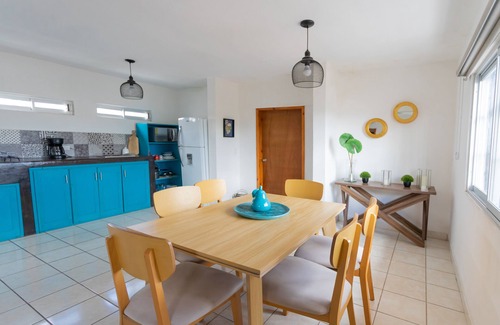 La Paz Apartamento | 2bdr 2bath Apartment in downtown with high speed Wi-Fi. Walk to the malecon/sea.