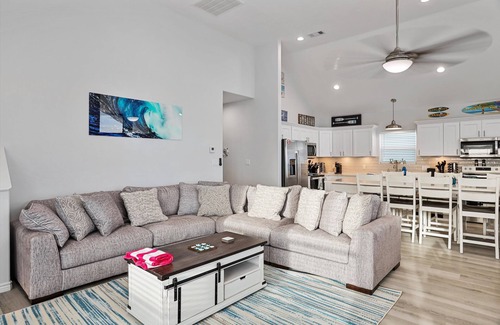 Port Bolivar Casa | 2BeachfrontHouses! 2HeatedPools! Sleep56! Weddings! Pets! HotTubs! ExtraParking!
