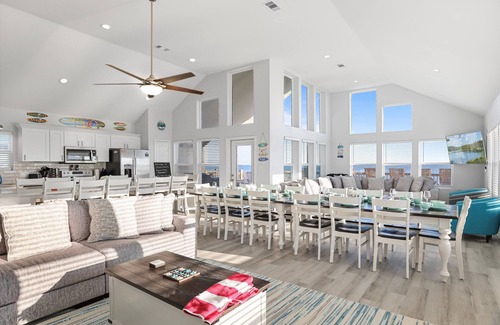 Port Bolivar Casa | 2BeachfrontHouses! 2HeatedPools! Sleep56! Weddings! Pets! HotTubs! ExtraParking!