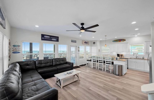Port Bolivar Casa | 2BeachfrontHouses! 2HeatedPools! Sleep48! Weddings! Pets! HotTubs! ExtraParking!