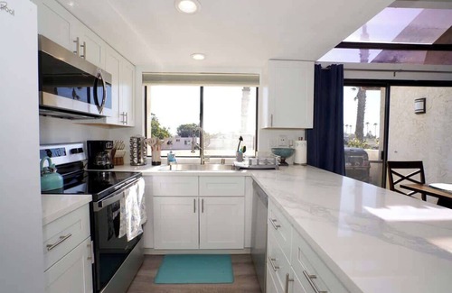 Crown Point Apartamento | 2Bed 2Bath APT walking distance to BEACH and BAY in PB
