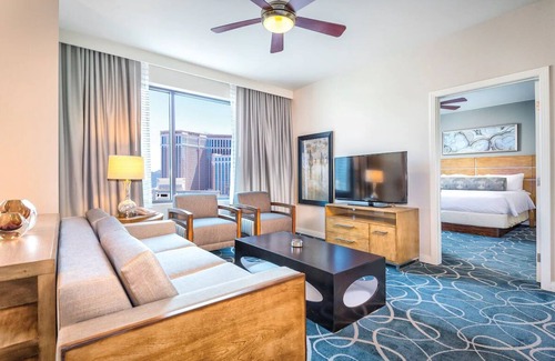 Las Vegas Complejo | 2Bed/2Bath Deluxe Unit in Gorgeous Desert Blue Resort in Las Vegas!