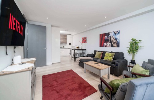 West Hendon Apartamento | 2Bed 2Bath @ Hendon - 3 min to Train - 65 Inch TV