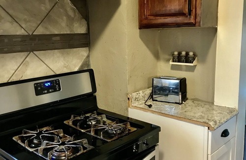 Kansas City Casa | 2bed/2bath House 7 min. drive to Downtown Kansas City
