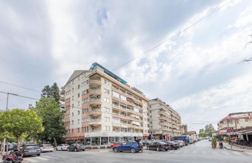 Ohrid Apartamento | 2Bed 2Bath Lake View Balcony Parking Family APT