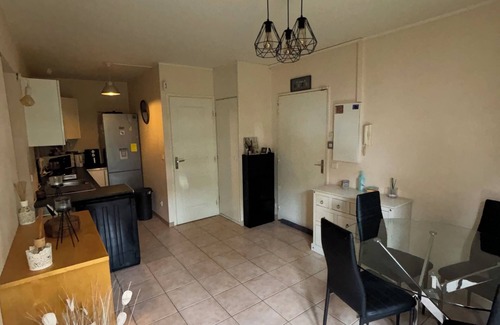 Livry-Gargan Apartamento | 2bed garden apartment 20mn Paris Disney Asterix Parc Expo