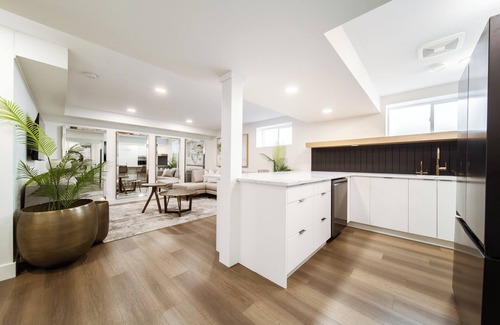 Northwest Edmonton Casa | *2Bed*Luxury Retreat* Suite*AC*